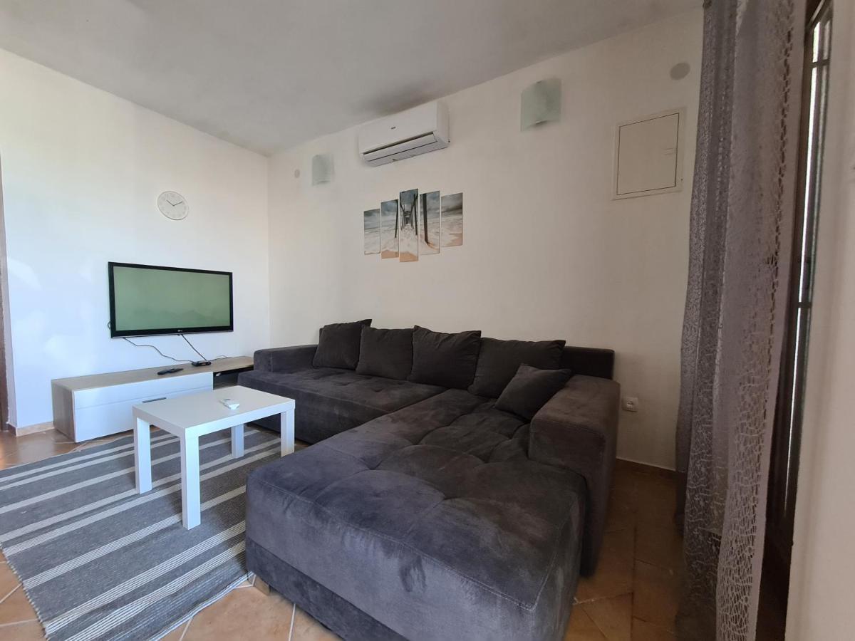 Apartman Mihaela Vrsi Ngoại thất bức ảnh